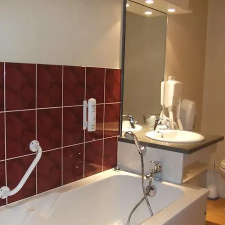 Courtonne Hotel 2*